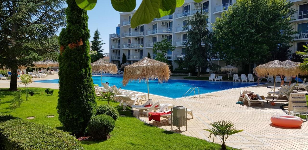 Apartment With Green Terrace Burgas Exterior photo